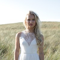 Claire L Headdon Bridal Designs 1072594 Image 6